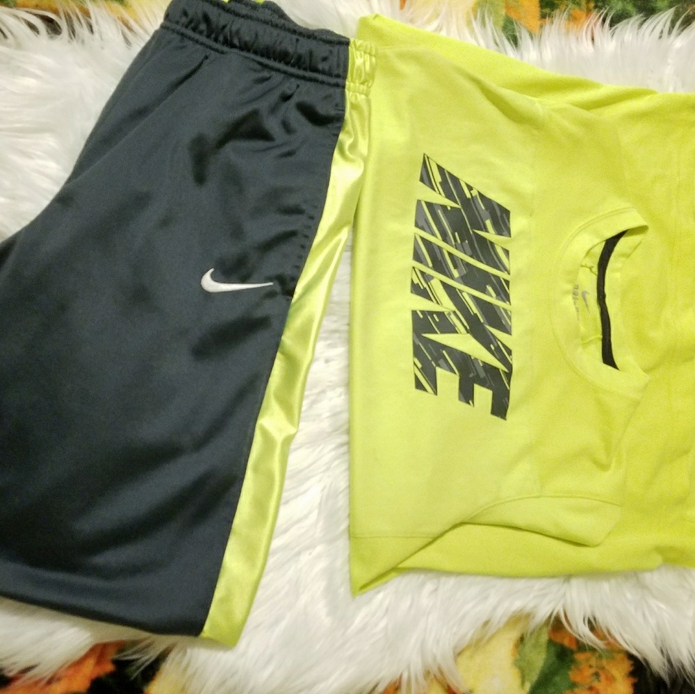 Boy Nike shirt and pants